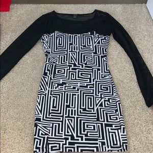 Black and white dress. 🖤